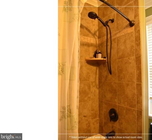 224 Lemonte St, Philadelphia PA 19128-4518 exterior