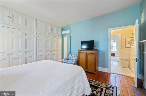 1016 Clinton St, Philadelphia PA 19107-6017 exterior