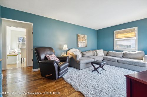 1806 Linden St, East Lansing MI 48823-3722 exterior