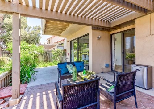 400 Pinehurst Ct, Fullerton CA 92835-2734 exterior