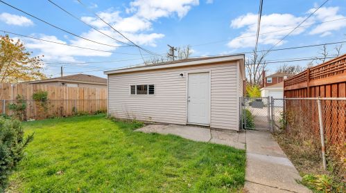 2006 22 Ave, Broadview IL 60155-2805 exterior