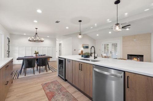 5006 Buffalo Pass, Austin TX 78745-2832 exterior