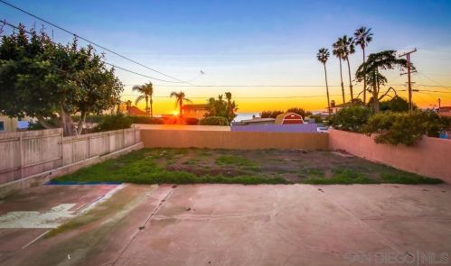 1078 Devonshire Dr, San Diego CA 92107-4038 exterior