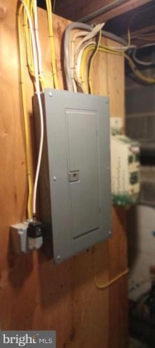 228 Bentley Ave, Trenton NJ  08619-3724 exterior