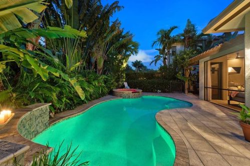 4861 Boulevard Ct, Naples, FL 34103-3047