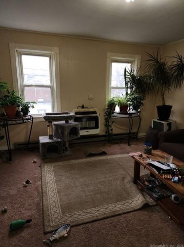 103 School St, Killingly CT 06239-3515 exterior