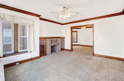 4843 Wolfram St, Chicago IL 60657-6886 exterior