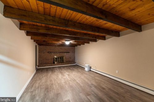 233 Old State Rd, Limerick PA 19468-3116 exterior