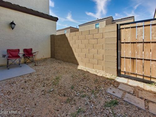 8057 Albeniz Pl, Phoenix AZ  85043 exterior