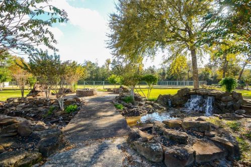 5450 Honea Egypt Rd, Montgomery TX 77316-9483 exterior