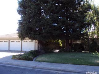 1781 Smith Dr, Turlock, CA 95382-2824