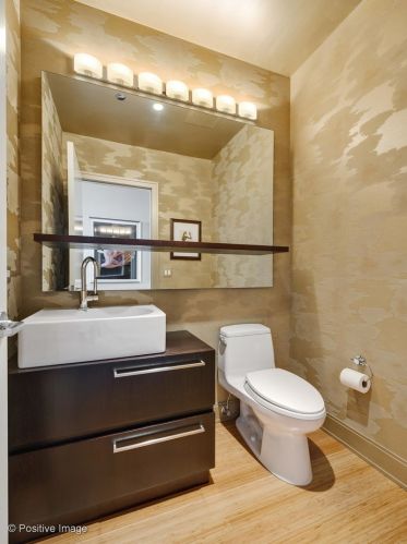 340 Randolph St, Chicago IL  60601-7618 exterior