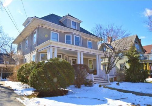 196 Congress Ave, Providence, RI 02907-1720