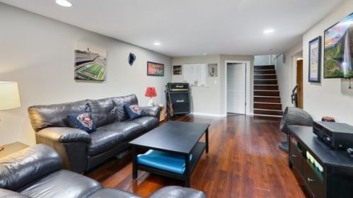 7112 Foster Ave, Chicago IL 60656-1956 exterior