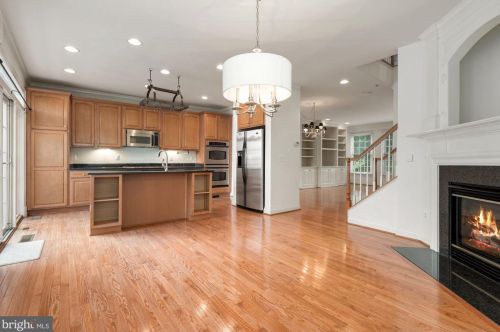 172 Cameron Station Blvd, Alexandria VA  22304-7739 exterior