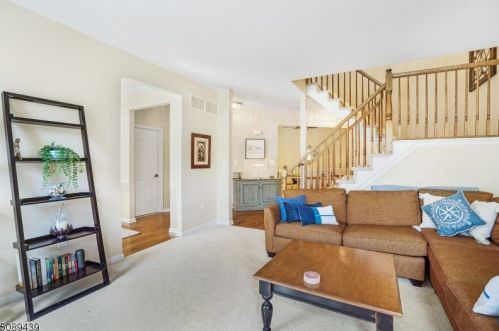 44 Henning Ter, Parsippany NJ 07834-3716 exterior