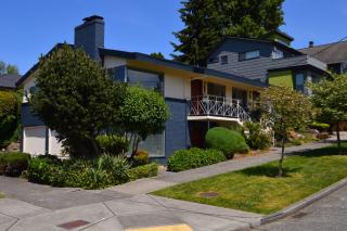 516 60th St, Seattle WA  98103-5602 exterior