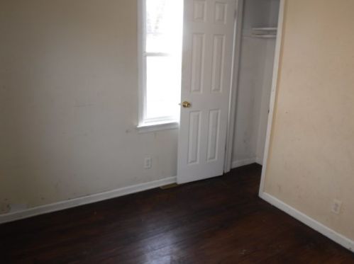 14211 Clark St, Chicago IL 60827-2509 exterior