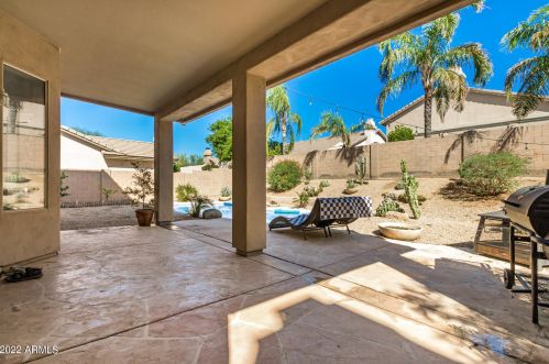 4564 Chisum Trl, Phoenix AZ  85050-8525 exterior