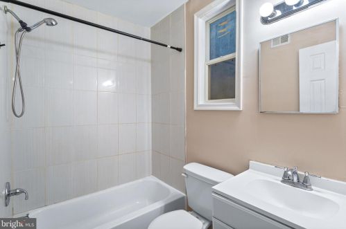 1212 16 St, Washington DC 20002-2502 exterior