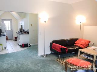 125 Aspinwall Ave, Brookline MA  02446-6431 exterior