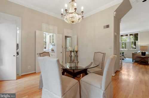 2731 Dumbarton St, Washington DC 20007-3336 exterior