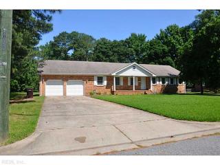 410 Kemp Ln, Chesapeake, VA 23325-2304