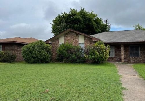 1408 Blackwell Dr, Irving TX  75061-5136 exterior