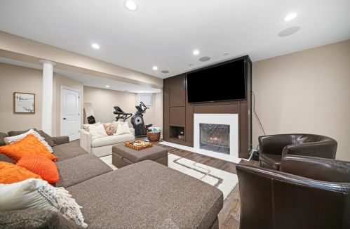 3753 Tripp Ave, Chicago IL 60803-1832 exterior