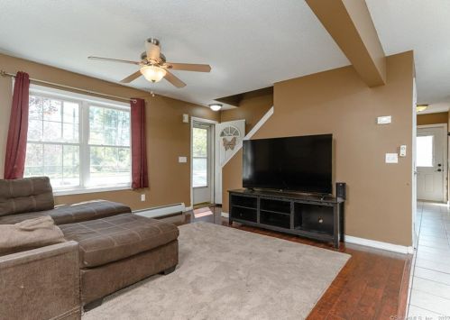 1893 Upper Maple St, Killingly CT 06241-1513 exterior