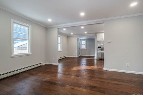 15 17 St, Huntington Station NY 11746-2913 exterior