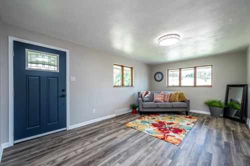 1076 Muldowney Ave, Pittsburgh PA 15207-2078 exterior