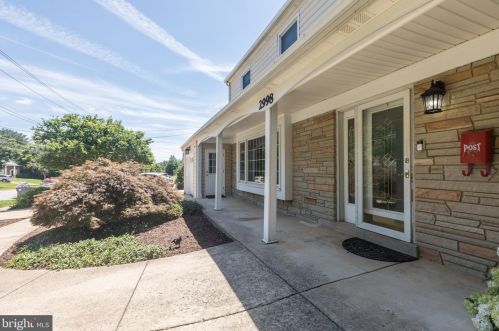 2998 Glenora Ln, Rockville MD 20850-3055 exterior