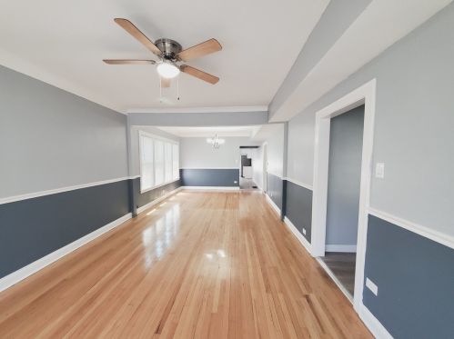 9208 Ellis Ave, Chicago, IL 60619-7825