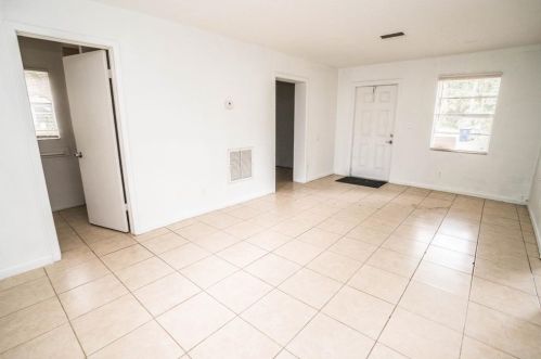 1805 Sligh Ave, Tampa FL  33604-5811 exterior