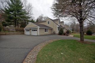 662 Ramapo Valley Rd, Oakland NJ  07436-3016 exterior