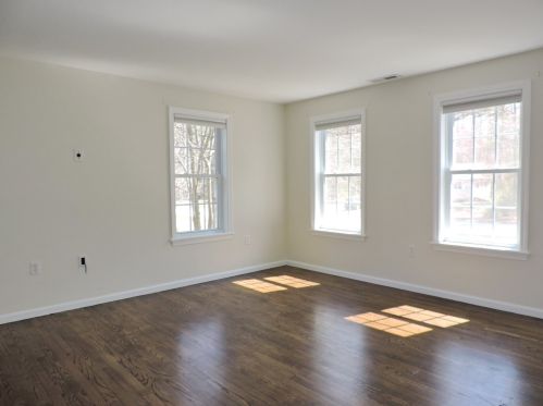 37 Curtisville Rd, Concord NH 03301-5906 exterior