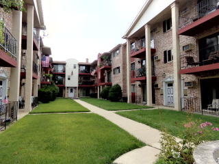 5305 Delphia Ave, Chicago IL  60656-4603 exterior