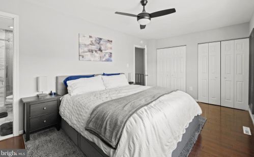 1956 Vly Ter, Washington DC 20032-4626 exterior