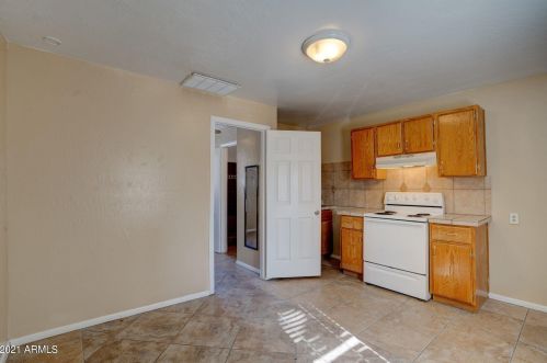 11602 42nd Ave, Phoenix AZ 85029-1912 exterior