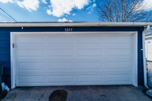 5223 Nashville Ave, Chicago IL 60638-1216 exterior