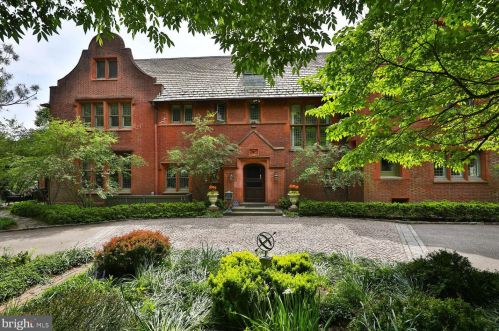 455 Chestnut Hill Ave, Philadelphia PA 19118-2712 exterior