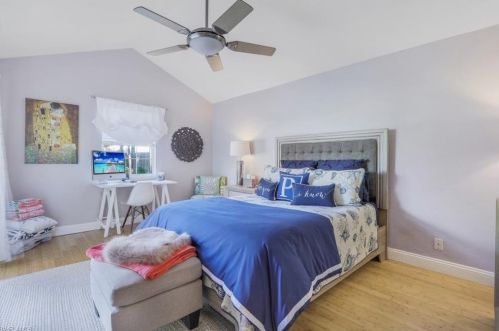 679 96 Ave, Naples FL 34108-2463 exterior