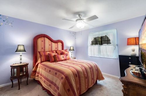 805 Bentwood Dr, Naples FL 34108-8221 exterior