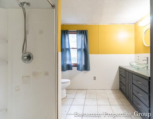 1121 Wilson Ct, Meskegon MI 49441-5150 exterior