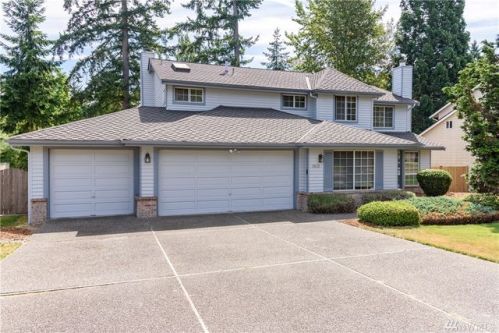 1610 Field Ave, Seattle, WA 98059-4247