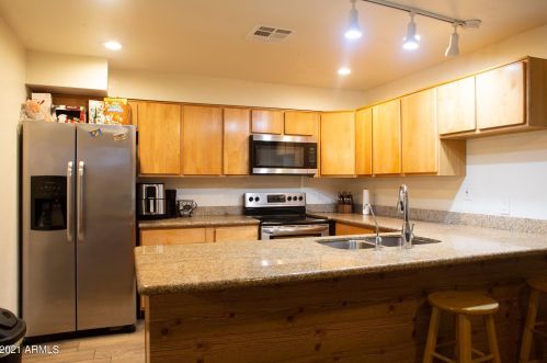 1818 50 Dr, Phoenix AZ 85031-1324 exterior