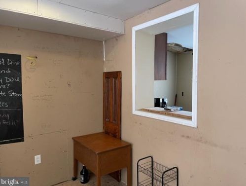 517 Dudley St, Philadelphia PA 19148-2519 exterior