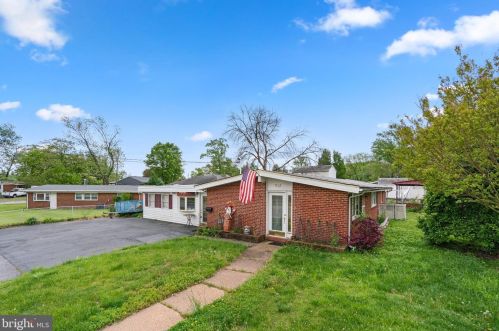 313 Gloucester Dr, Glen Burnie, MD 21061-4144