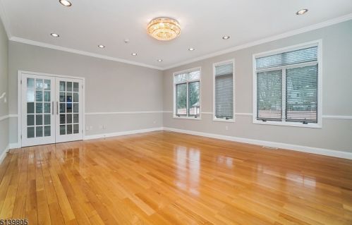 47 Hillside Ave, Berkeley Heights NJ 07922-1708 exterior